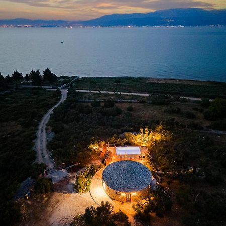 Island Getaway - Heritage House Mirce Exteriör bild