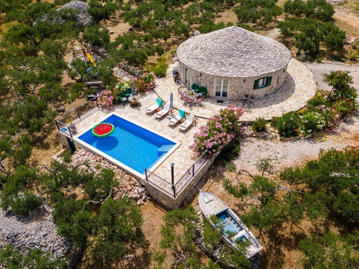 Island Getaway - Heritage House Mirce Exteriör bild