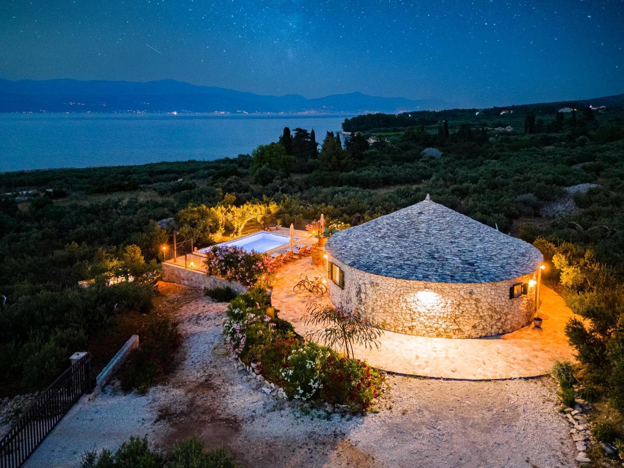 Island Getaway - Heritage House Mirce Exteriör bild